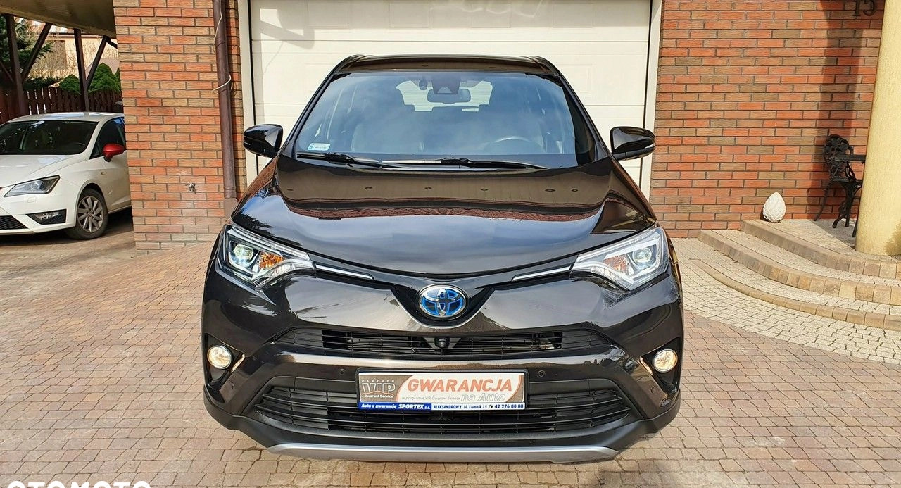 Toyota RAV4 cena 119900 przebieg: 72079, rok produkcji 2018 z Sulejówek małe 781